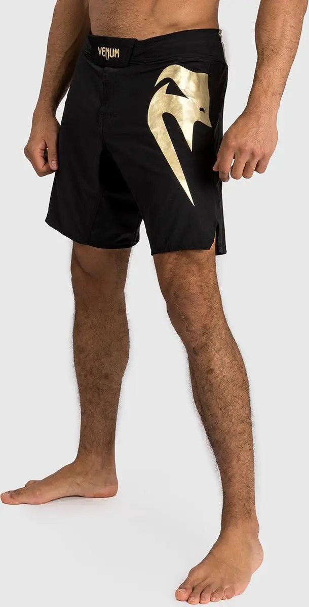 Venum Light 5.0 Fight Shorts - Zwart/Goud