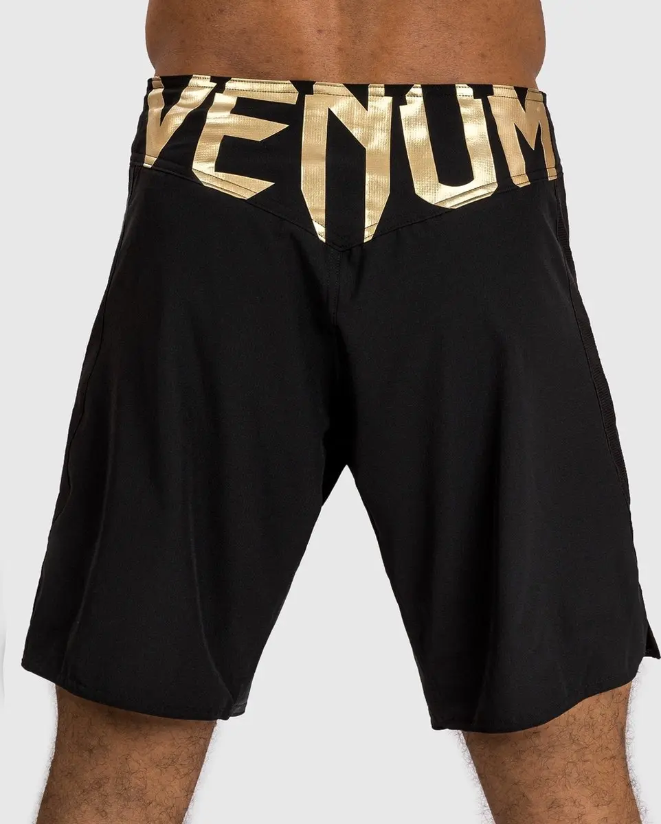 Venum Light 5.0 Fight Shorts - Zwart/Goud