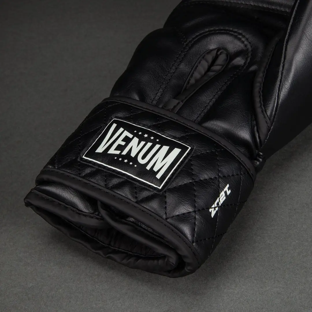 Venum Impact Classic Bokshandschoenen 14 oz - Zwart