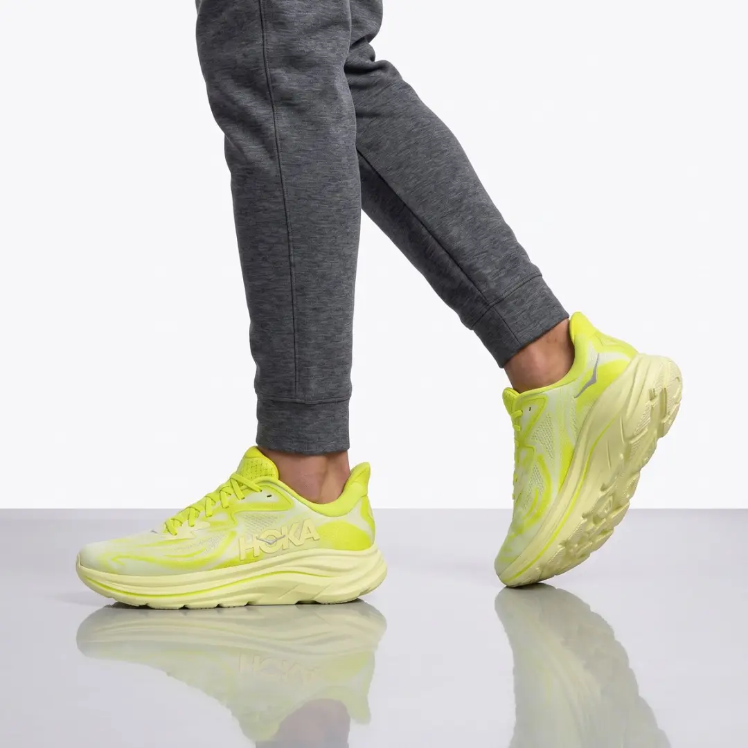 Hoka Clifton 10 Heren Hardloopschoenen - EU 46 - Geel