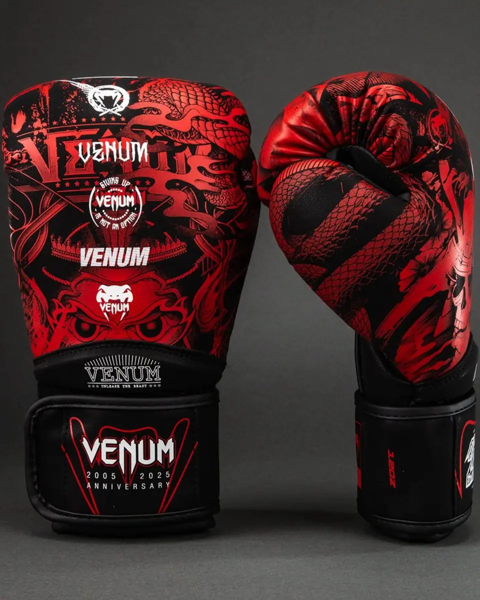 Venum 20th Anniversary Bokshandschoenen 10 oz - Zwart/Rood