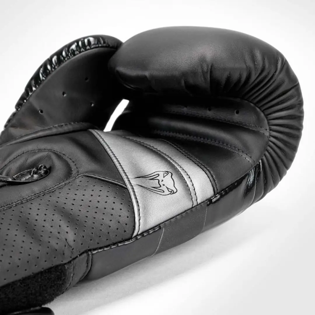 Venum Elite Evo Bokshandschoenen 14 oz - Zwart