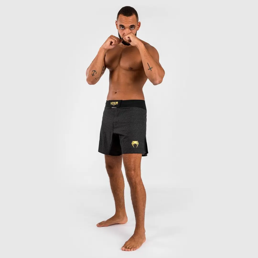 Venum x Ares 2.0 Fight Shorts - S - Zwart/Goud