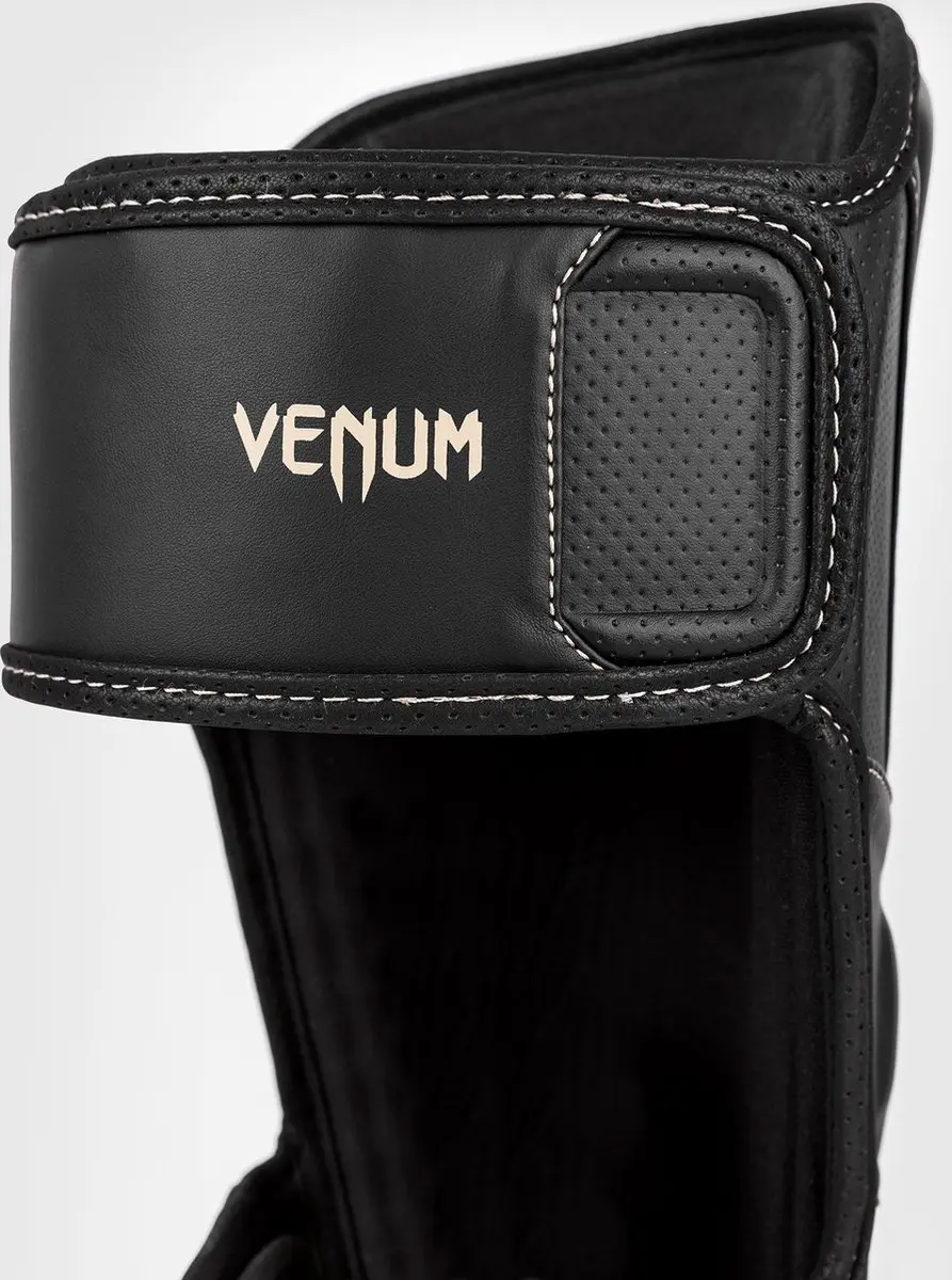 Venum Impact Evo Scheenbeschermers XL - Zwart