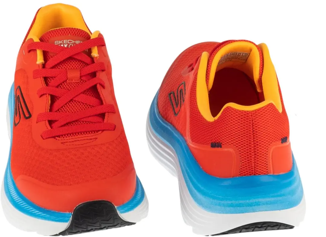 Skechers Max Cushioning Endeavor Hardloopschoenen 42 - Rood