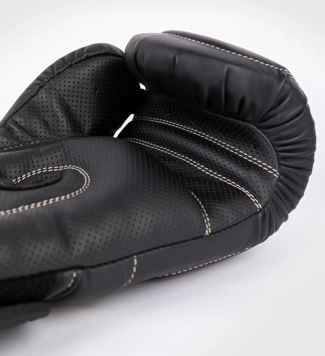 Venum Impact Evo Bokshandschoenen 12 OZ - Zwart
