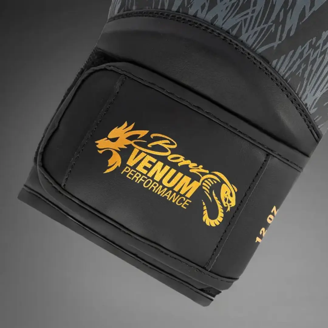 Venum X Chimaev Wild Borz Bokshandschoenen 16oz - Zwart/Goud