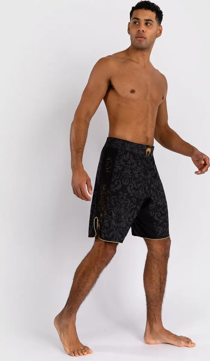 Venum x Ilia Topuria Unmatched Fight Shorts XXL - Zwart/Goud