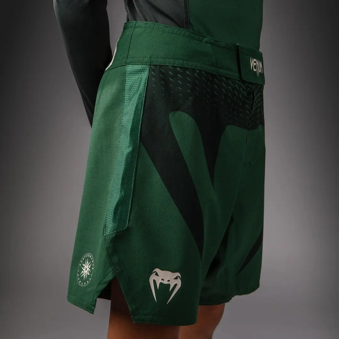 Venum Light Kids Fight Shorts 140cm