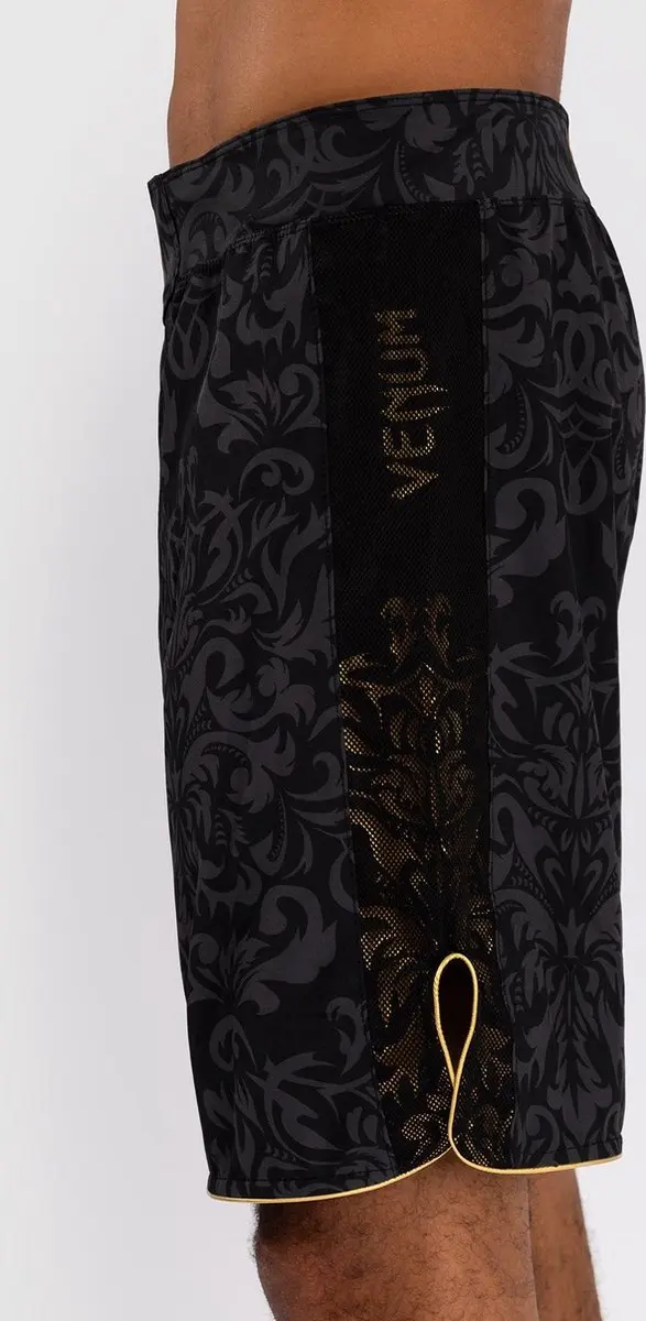 Venum x Ilia Topuria Unmatched Fight Shorts M - Zwart/Goud