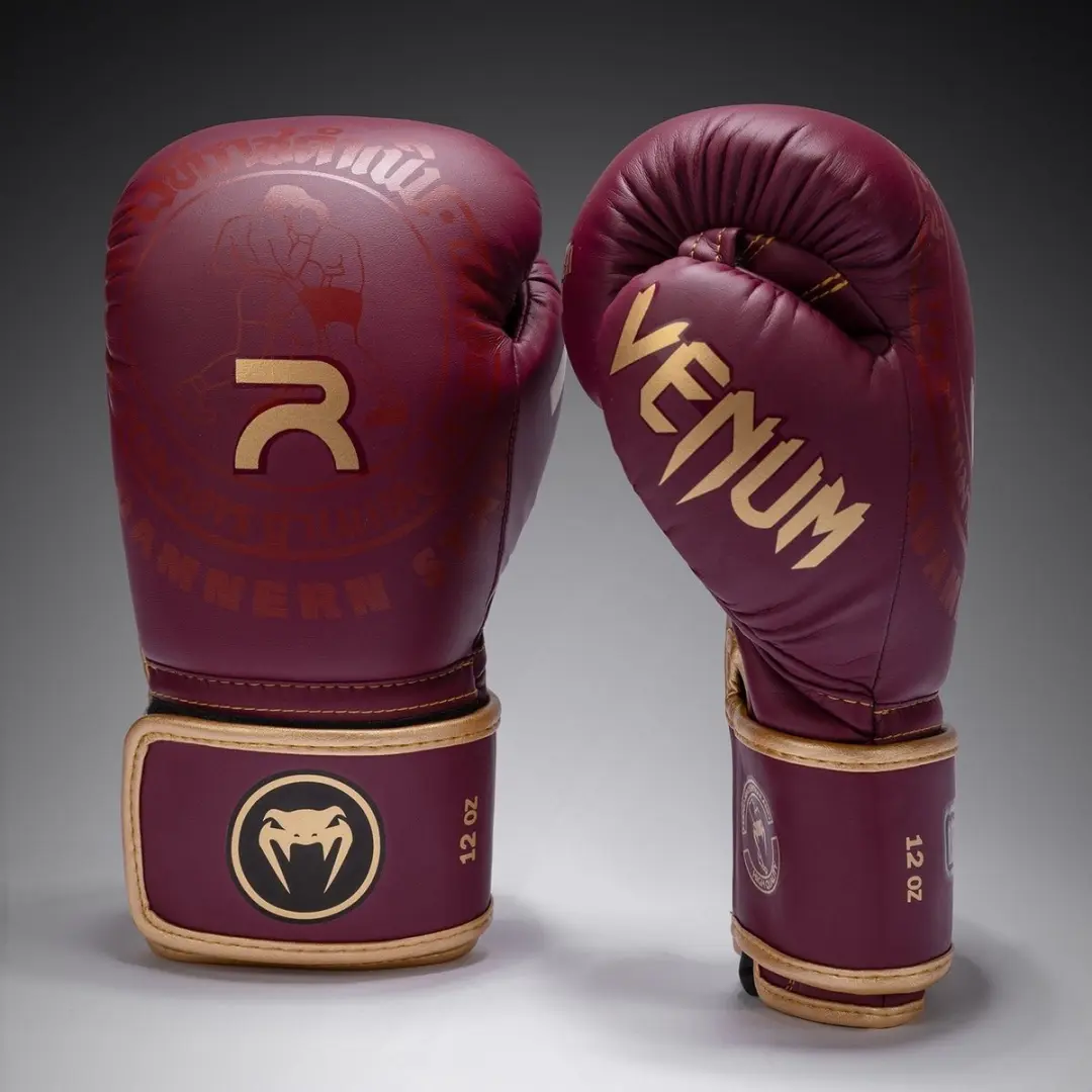 Venum x Rajadamnern Muay Thai Handschoenen 16 OZ