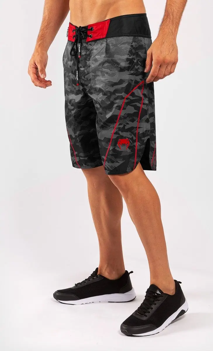 Venum Trooper Training Boardshort - XS - Zwart/Rood