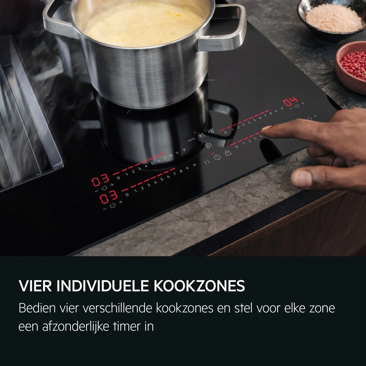 AEG TH84CB03CB Zwart Ingebouwd 80 cm Inductiekookplaat zones 4 zone(s) Inbouw afzuigkap