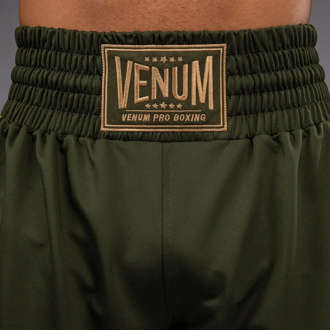 Venum Classic Boxing Shorts XXL - Militair Groen Zand