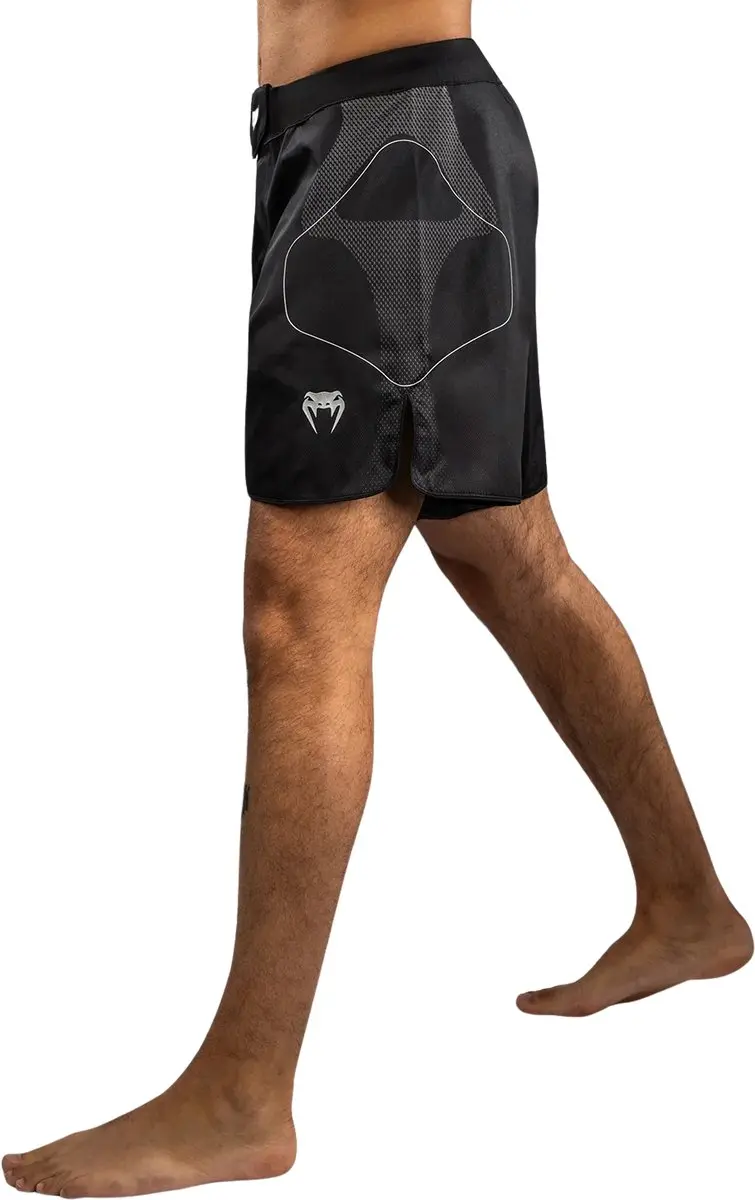 Venum Nexus Fightshorts M - Zwart Zilver