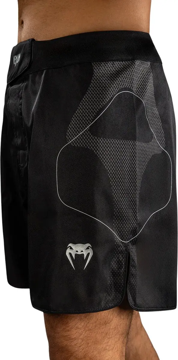 Venum Nexus Fightshorts M - Zwart Zilver