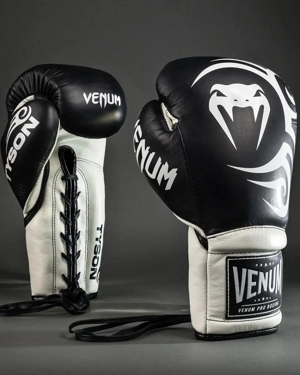 Venum Giant 2.0 Mike Tyson Bokshandschoenen 14 OZ