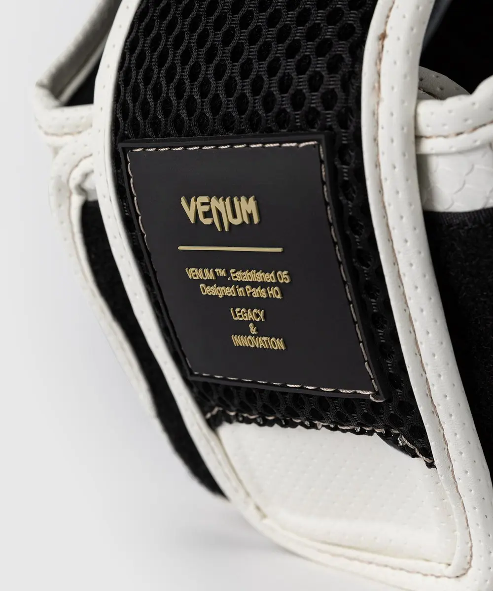 Venum Impact Evo Scales Hoofdbeschermer - Ivoor