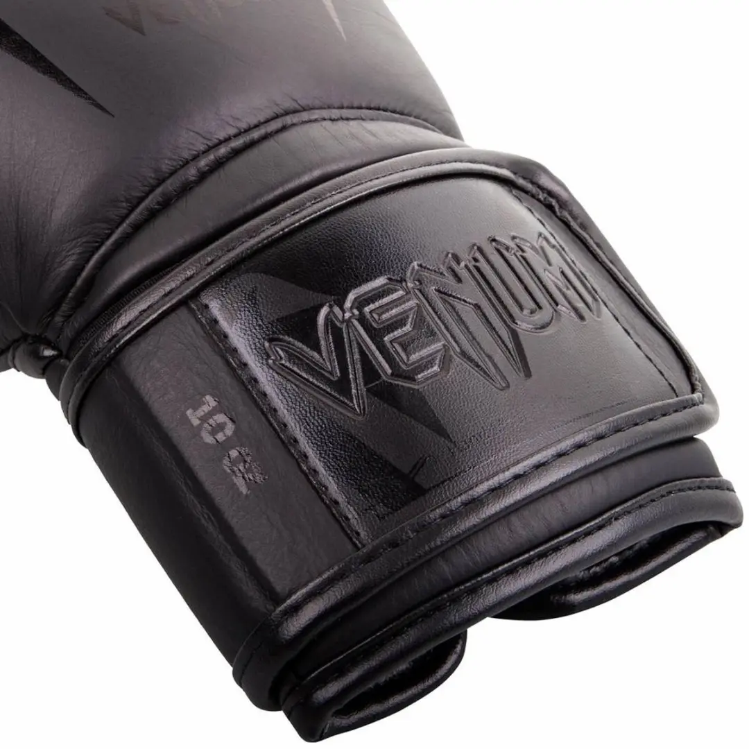 Venum Giant 3.0 Bokshandschoenen 8oz - Zwart