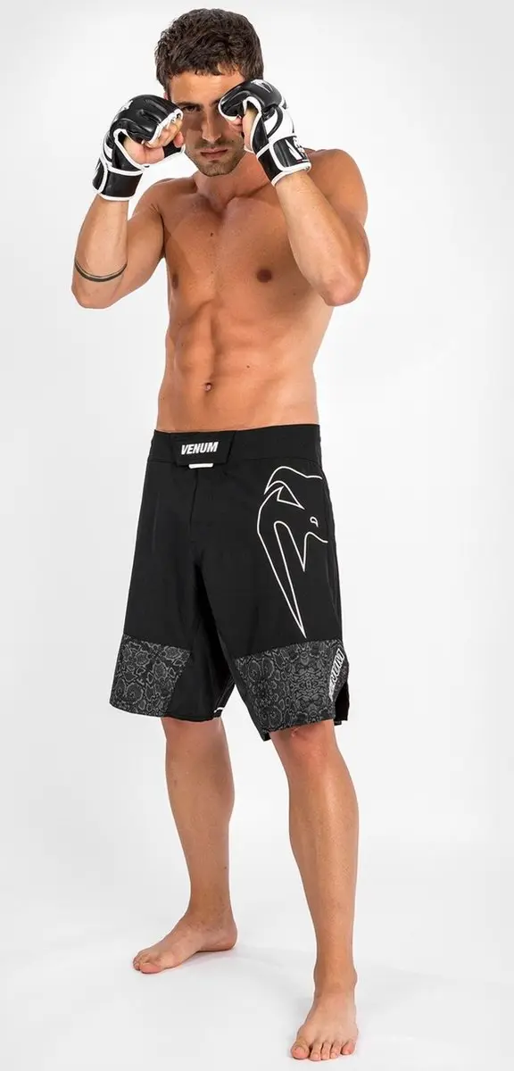 Venum Fightshort Light 4.0 - Zwart/Wit - afbeelding 6 van 6