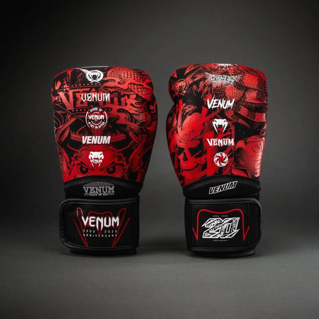 Venum 20th Anniversary Bokshandschoenen 16 oz - Zwart/Rood