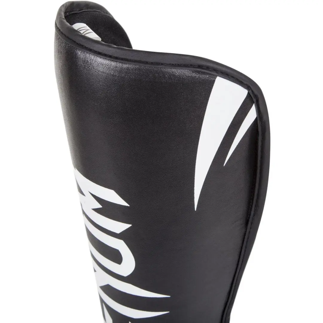 Venum Challenger Scheenbeschermers - Zwart/Wit Maat L