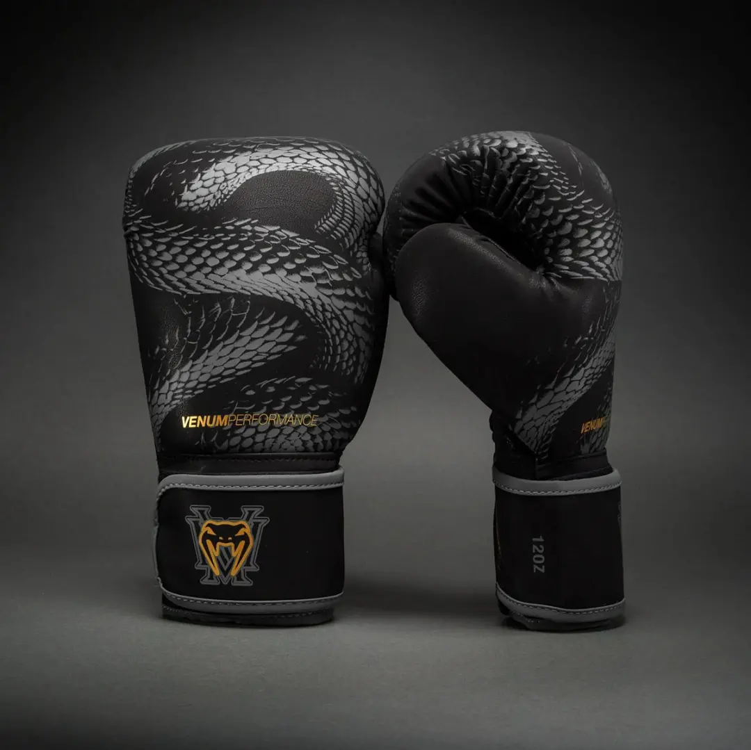 Venum Matupa Bokshandschoenen 16oz - Zwart/Grijs/Goud