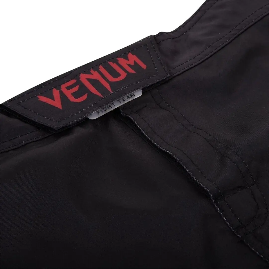 Venum Fightshorts Short - XS - Zwart Rood