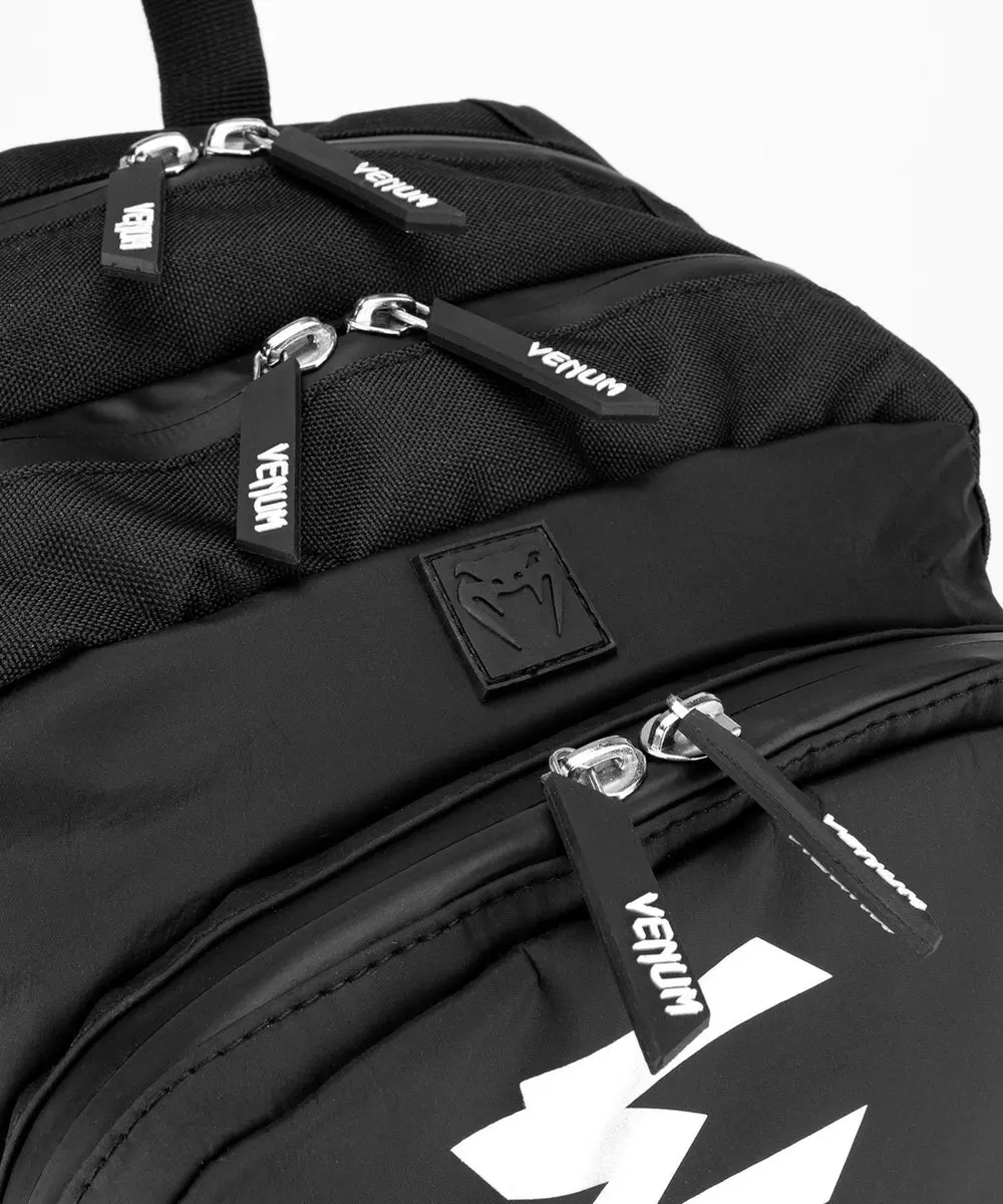Venum Challenger Pro Evo Rugzak 22L - Zwart/Wit