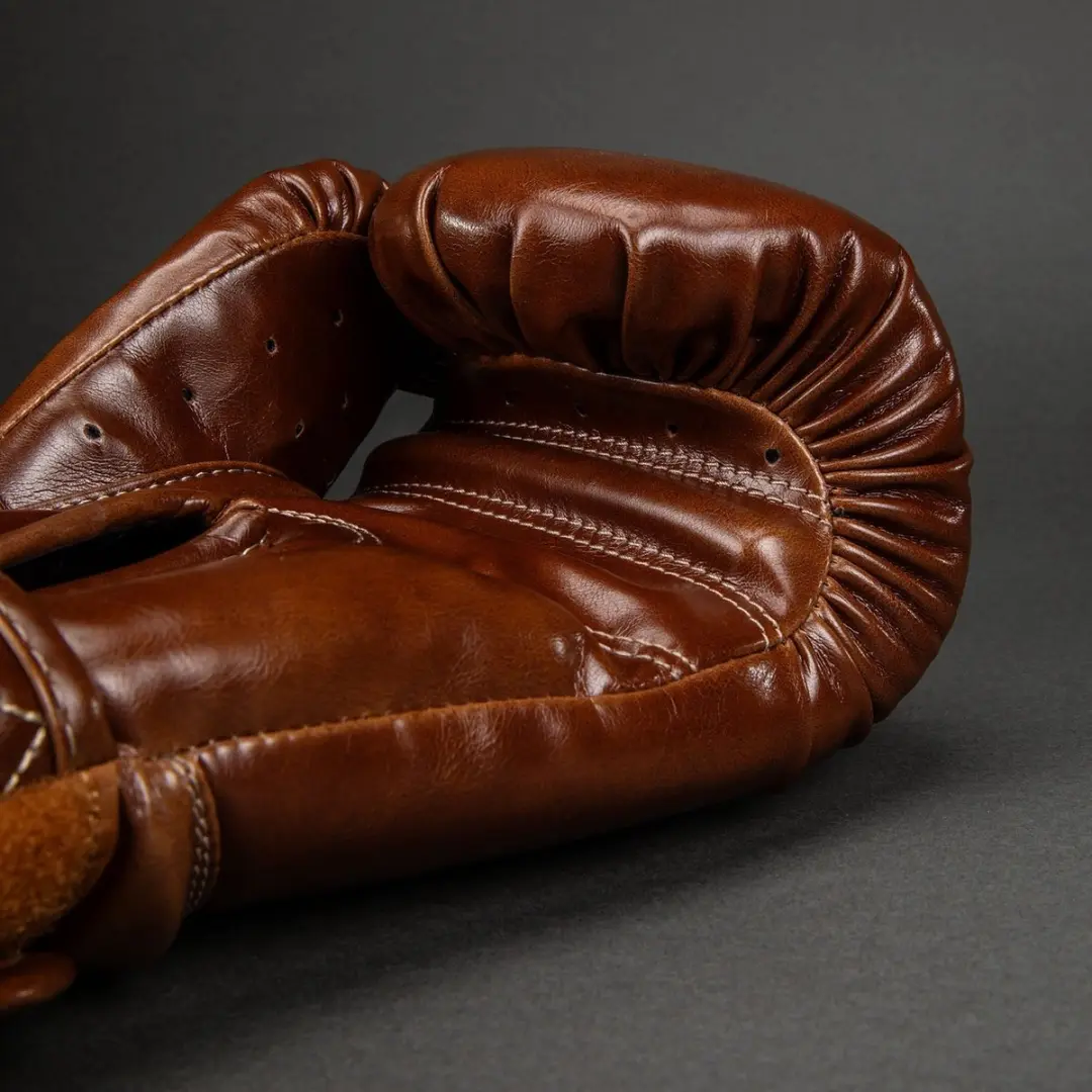 Venum Impact Classic Bokshandschoenen 10 OZ - Shiny Havana