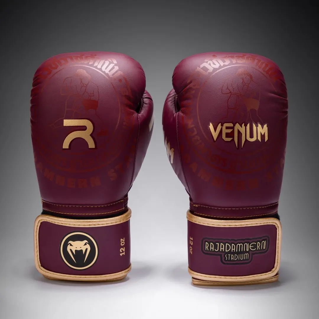 Venum x Rajadamnern Muay Thai Handschoenen 14 OZ - Burgundy/Goud