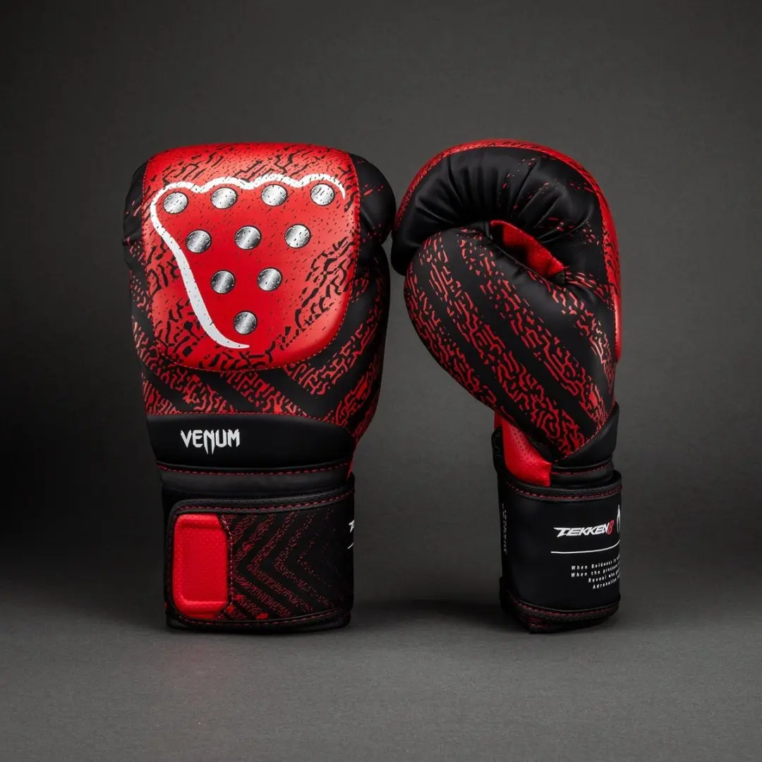 Venum x TEKKEN 8 Kazuya Bokshandschoenen 14 oz - Rood/Zwart