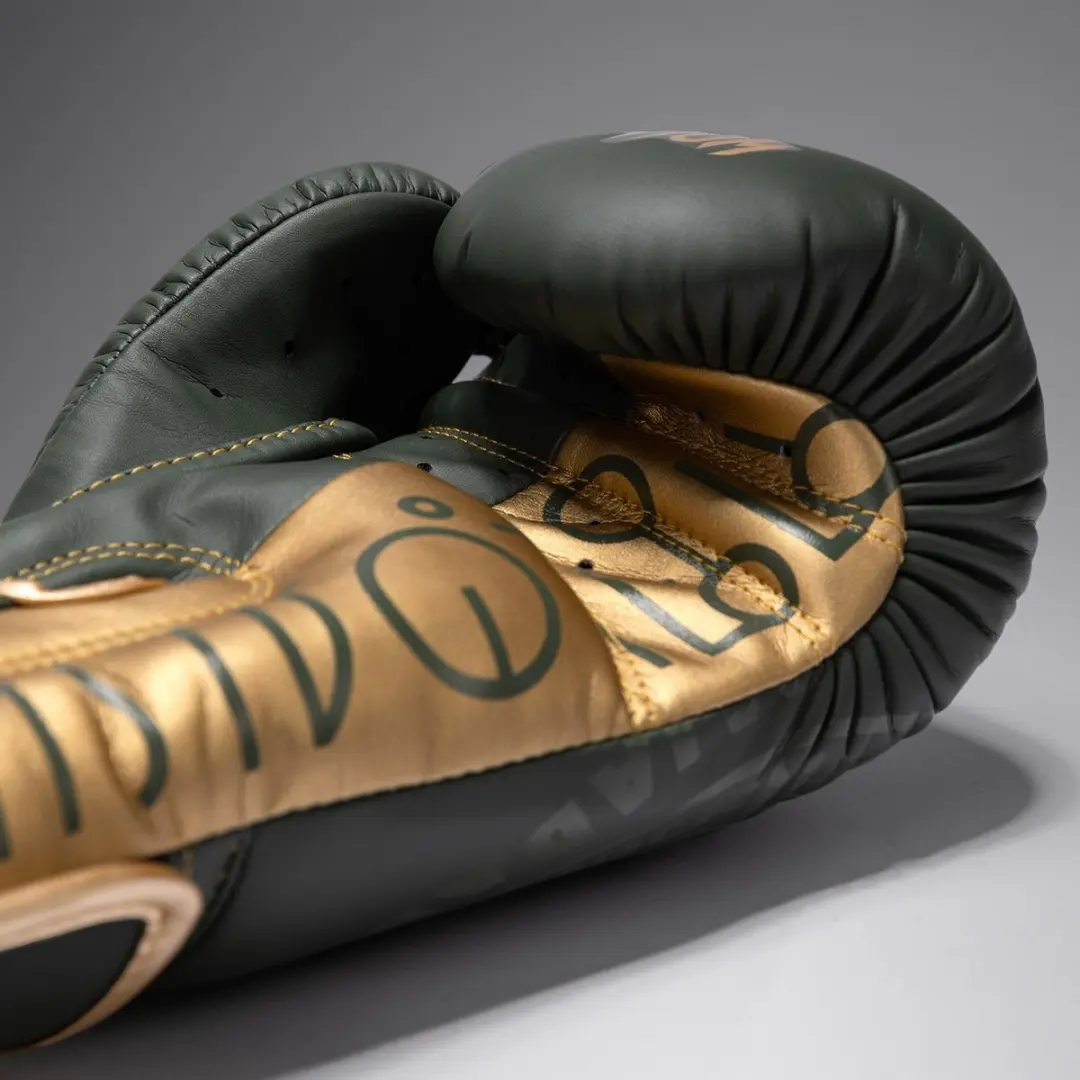Venum x Rajadamnern Muay Thai Handschoenen 8 OZ - Militair Groen