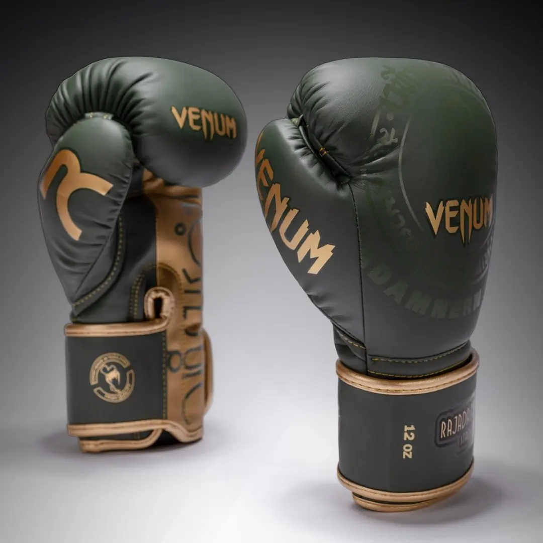 Venum x Rajadamnern Muay Thai Handschoenen 8 OZ - Militair Groen