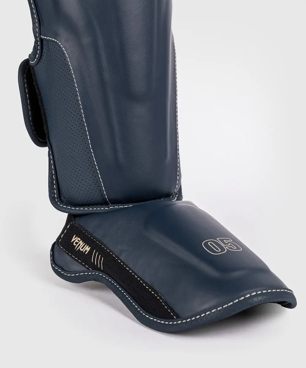 Venum Impact Evo Scheenbeschermers - L - Icy Blue