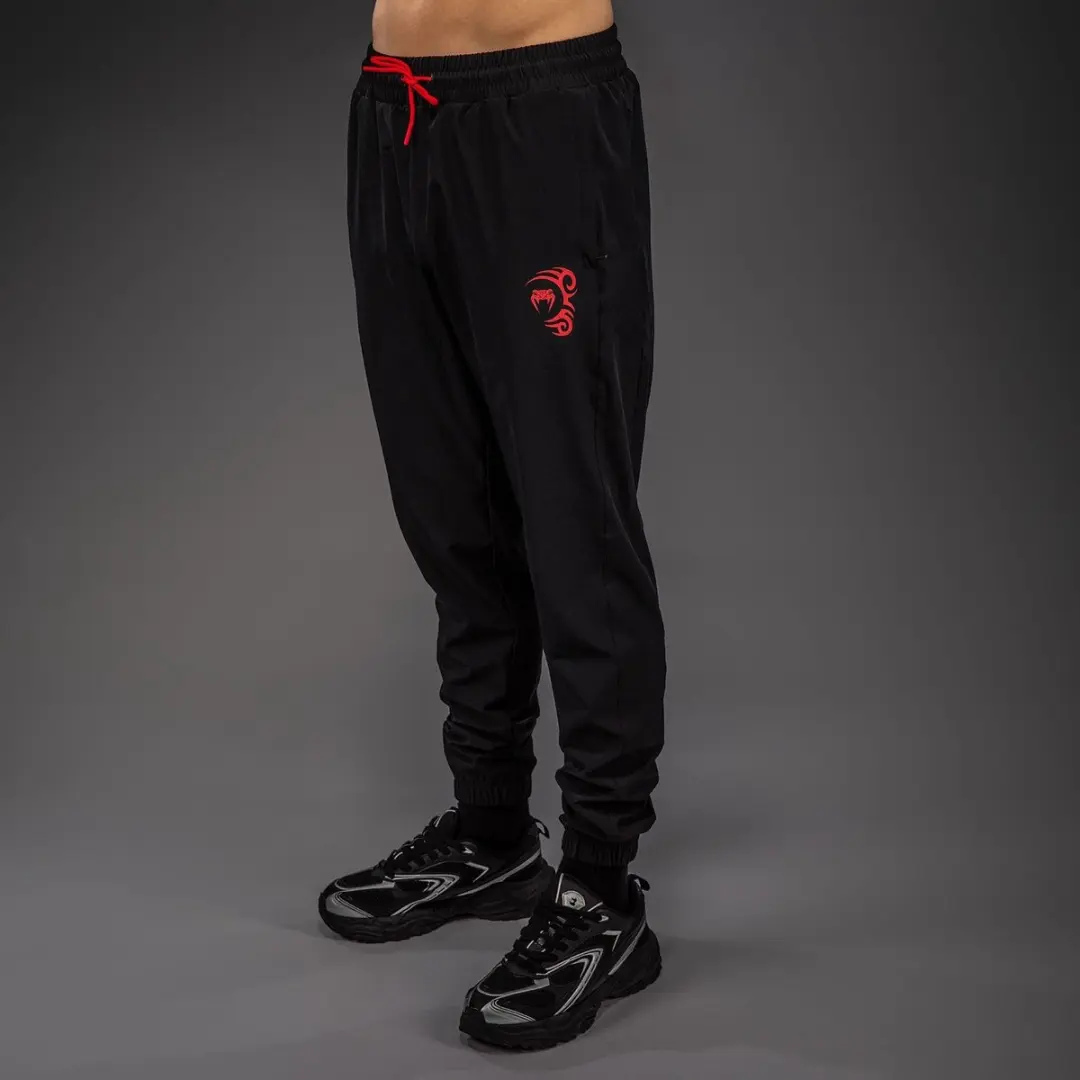 Venum x Mike Tyson Tiger Joggingbroek XXL - Diepzwart/Rood