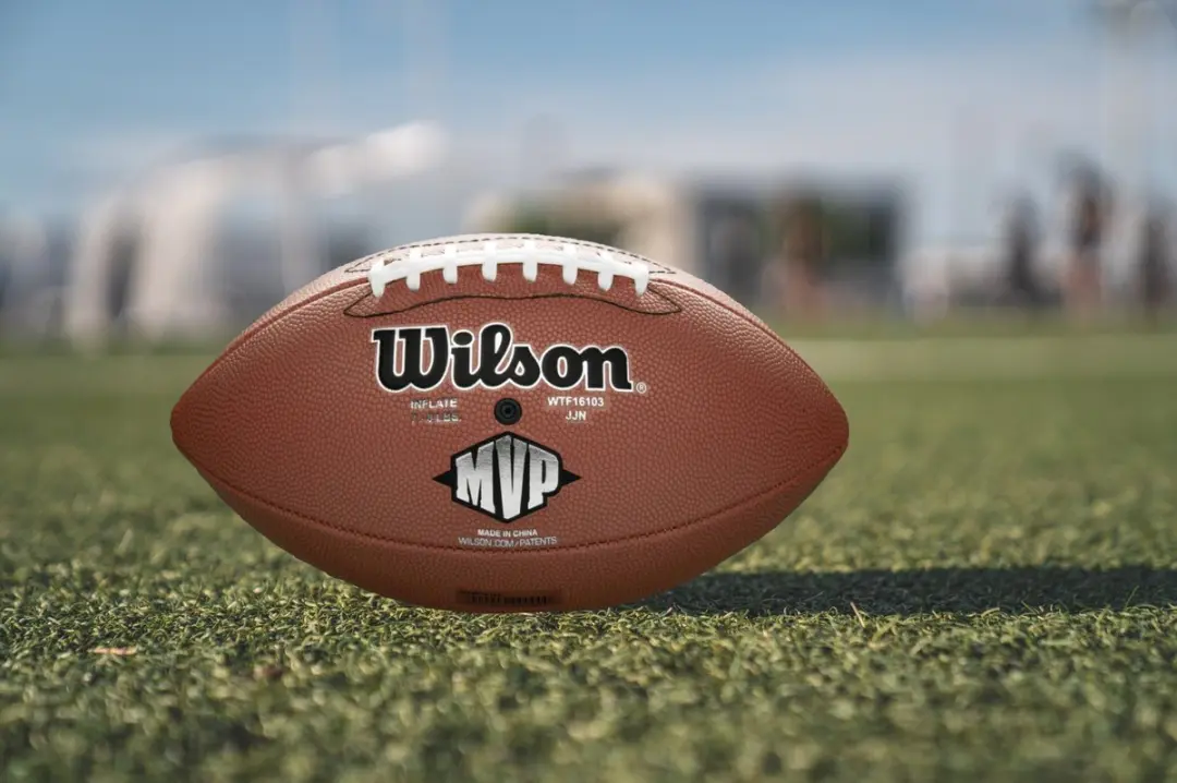 Wilson NFL MVP American Football - Bruin