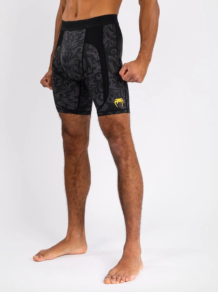Venum x Ilia Topuria Vale Tudo Short - L - Zwart/Goud