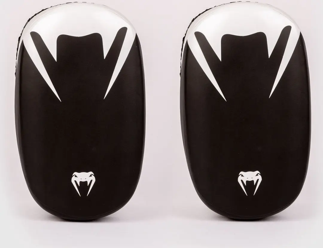 Venum Light Kick Pads - 2 Stuks - Zwart/Wit
