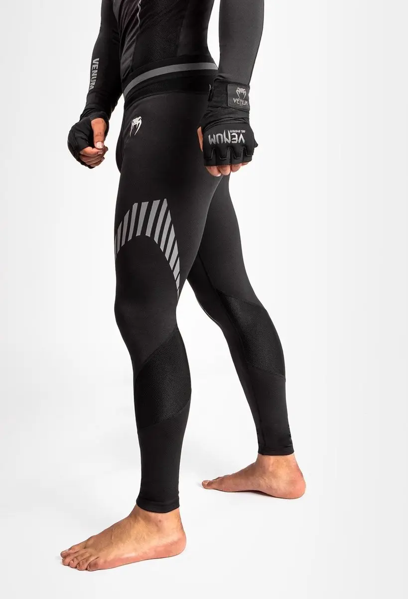 Venum JAWS 2.0 Sportlegging Spats Heren - L - Zwart/Grijs
