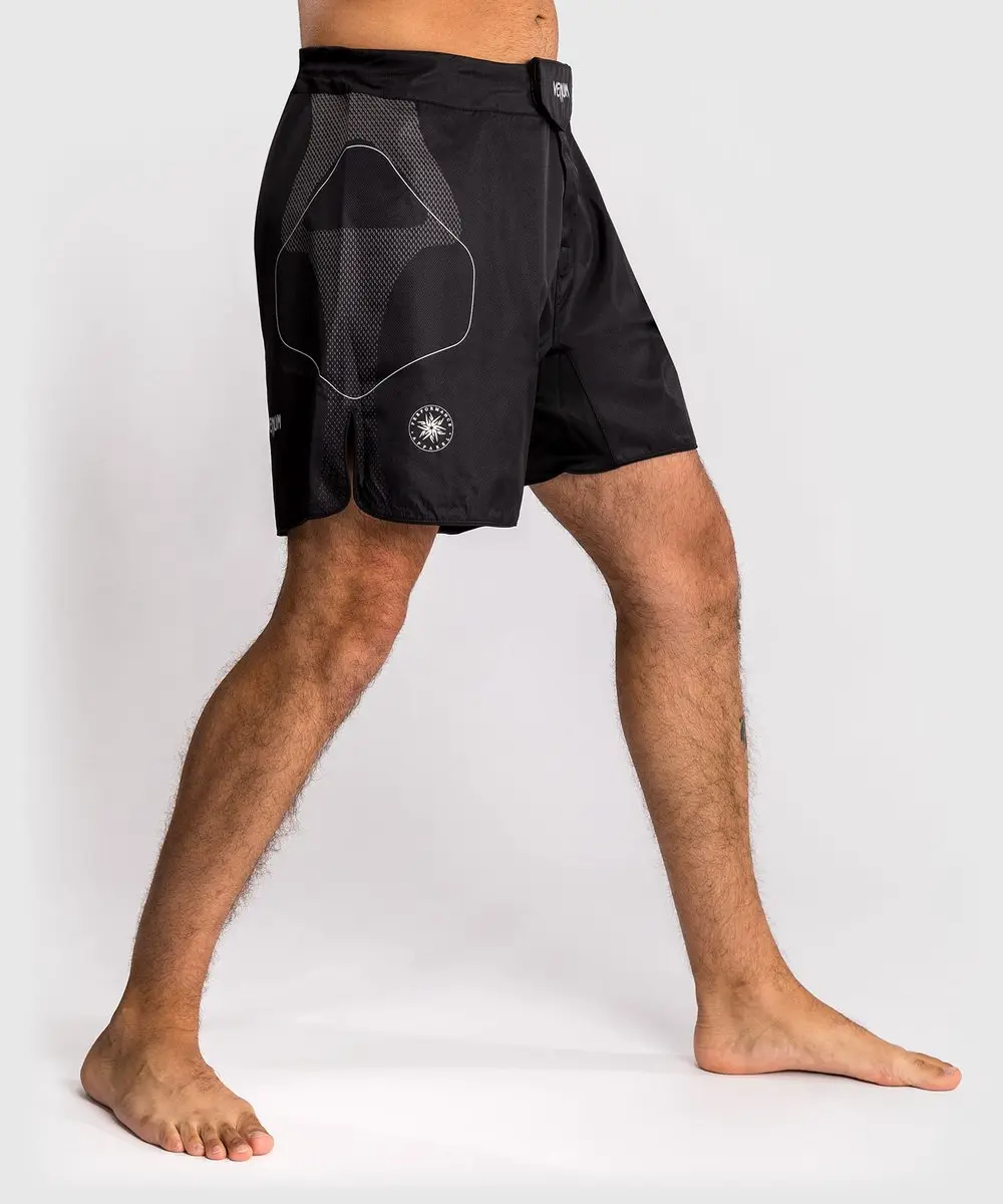 Venum Nexus Fightshorts - L - Zwart Zilver