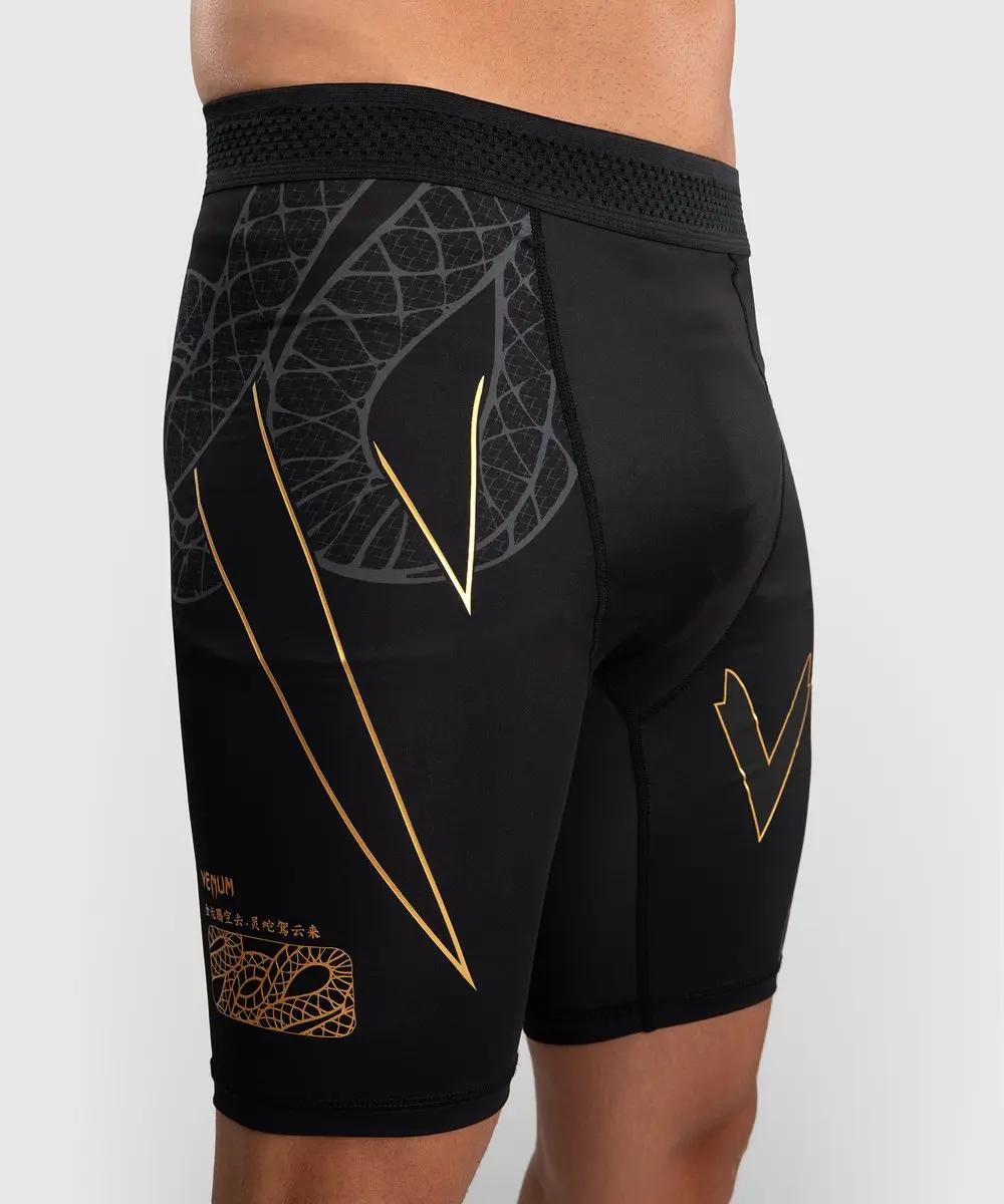Venum Serpenti Vale Tudo Shorts XXL - Zwart/Zilver/Goud