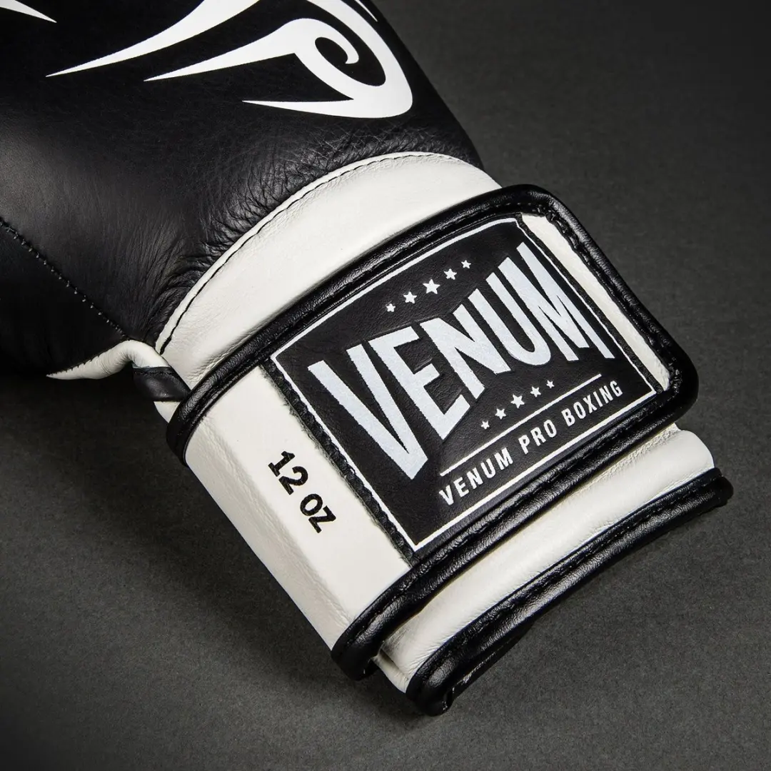 Venum Giant 2.0 Mike Tyson Bokshandschoenen 12 OZ - Diepzwart/Optisch Wit