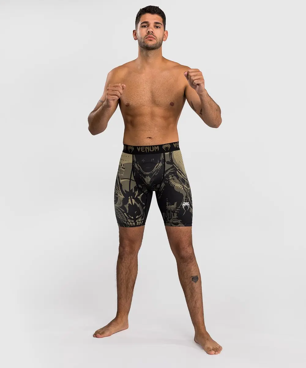 Venum Invader Vale Tudo Shorts M - Zwart Zand