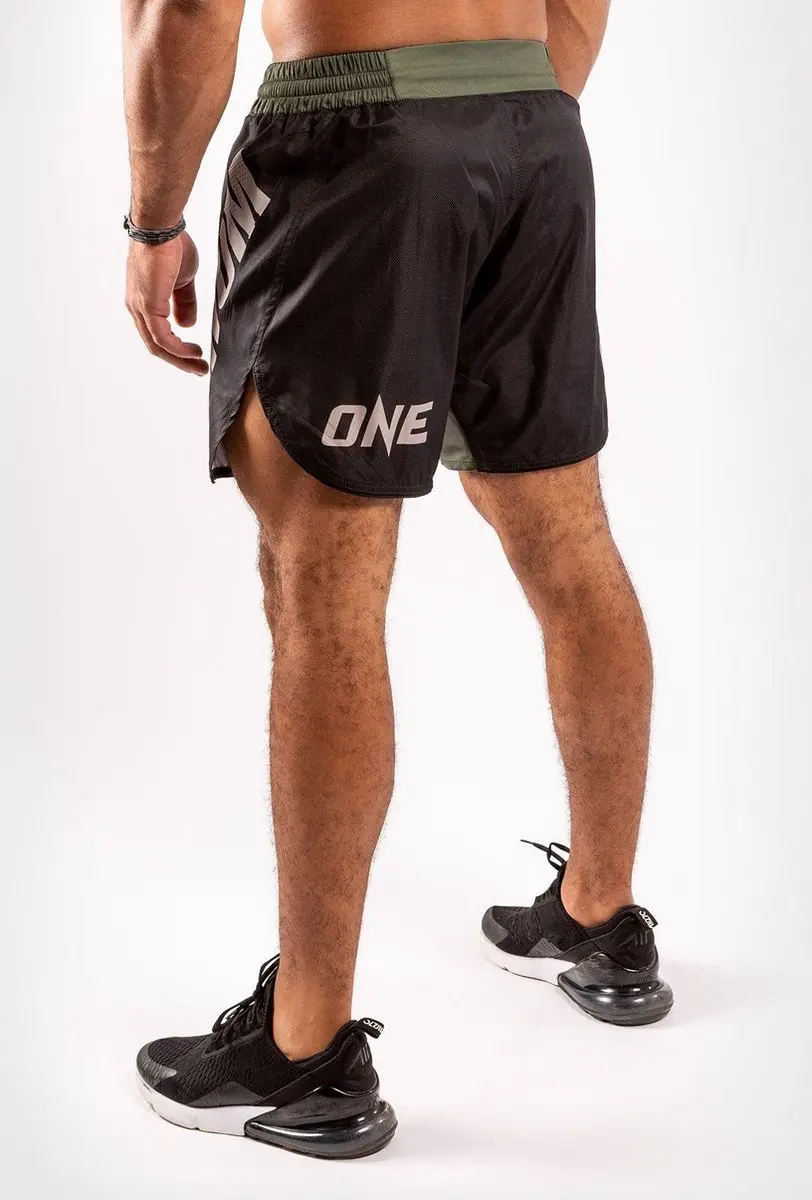Venum ONE FC Impact Fight Shorts XXL - Zwart/Khaki