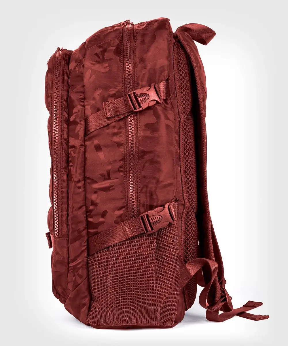 Venum Challenger Pro Rugzak 22.5L - Camo Burgundy