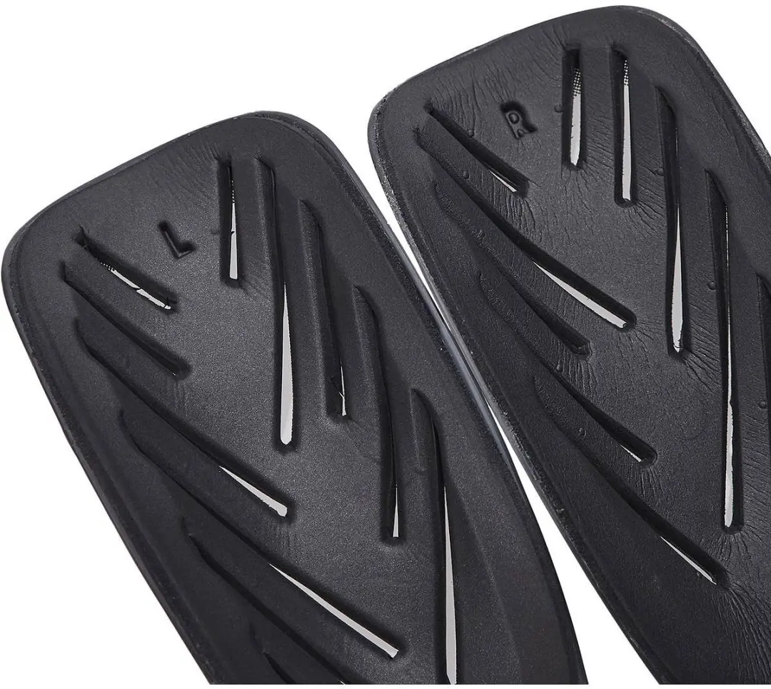 Macron Evo 01 Scheenbeschermer S - Zwart