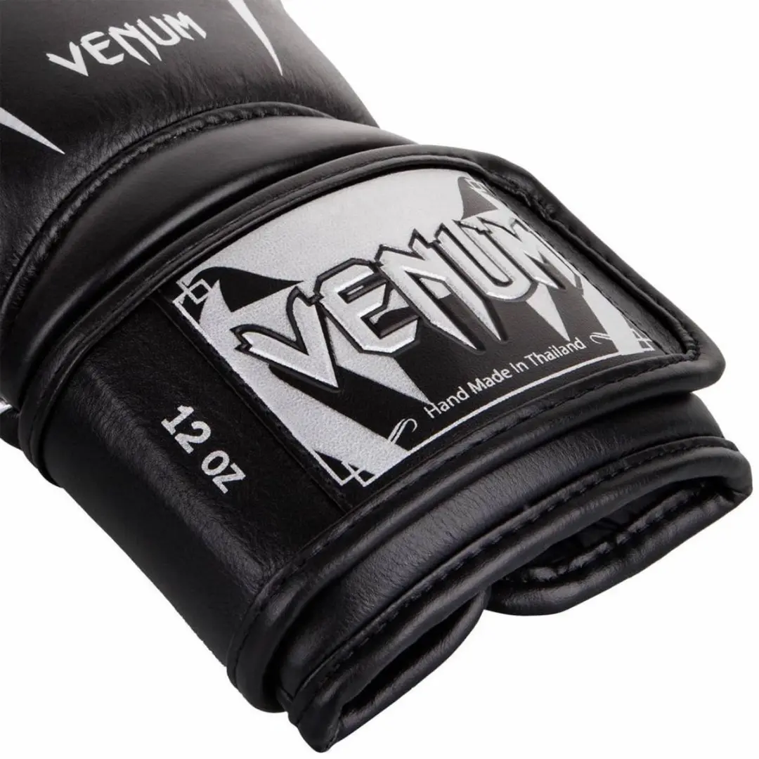 Venum Giant 3.0 Bokshandschoenen 16 OZ - Zwart/Zilver