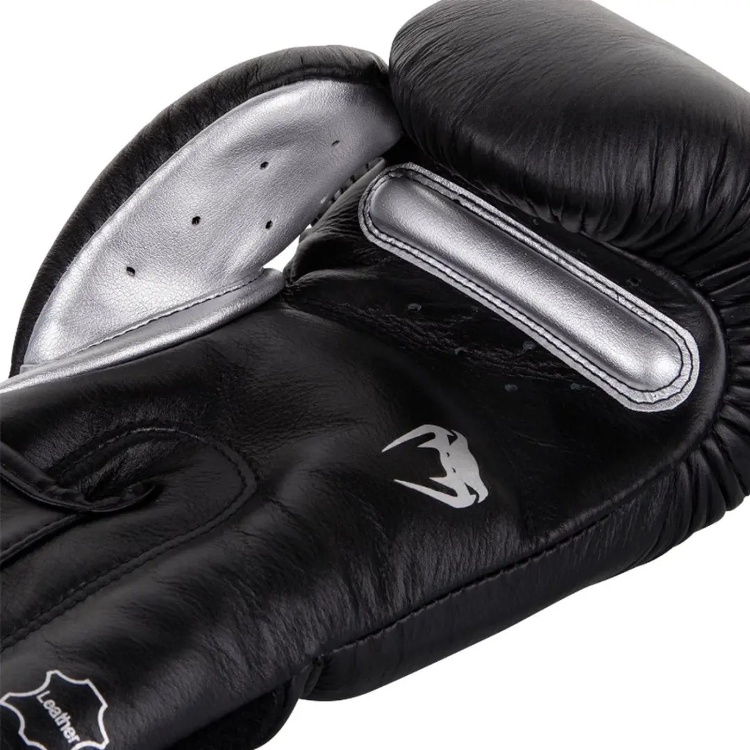 Venum Giant 3.0 Bokshandschoenen 16 OZ - Zwart/Zilver