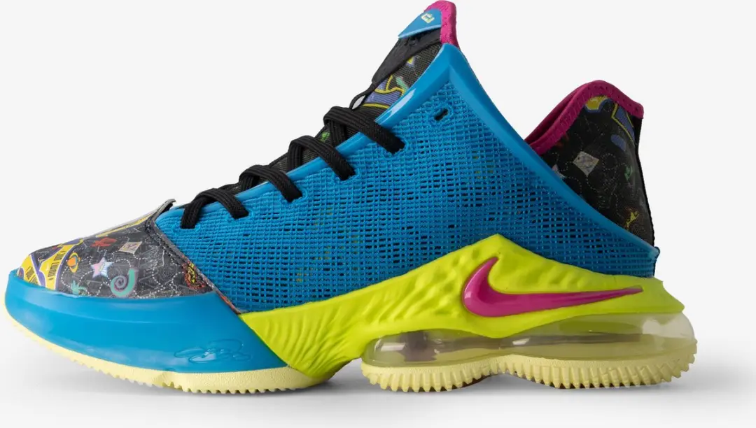 Nike LeBron XIX Basketballschoenen - Maat 42 - Multicolor